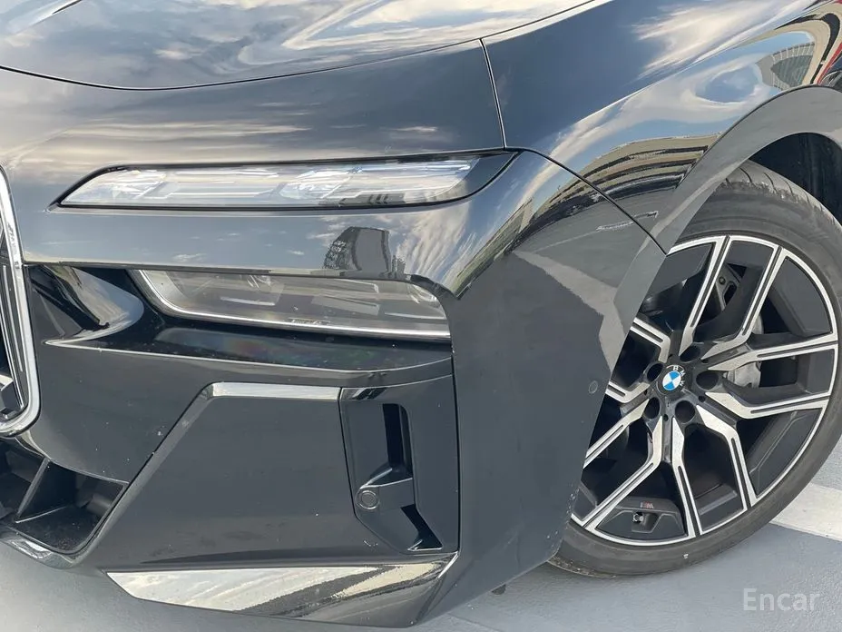 BMW 7 Series 2022 740i xDrive M Sport