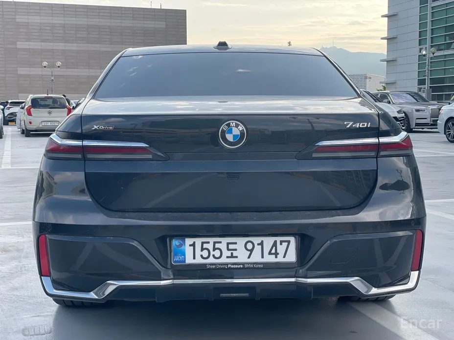 BMW 7 Series 2022 740i xDrive M Sport
