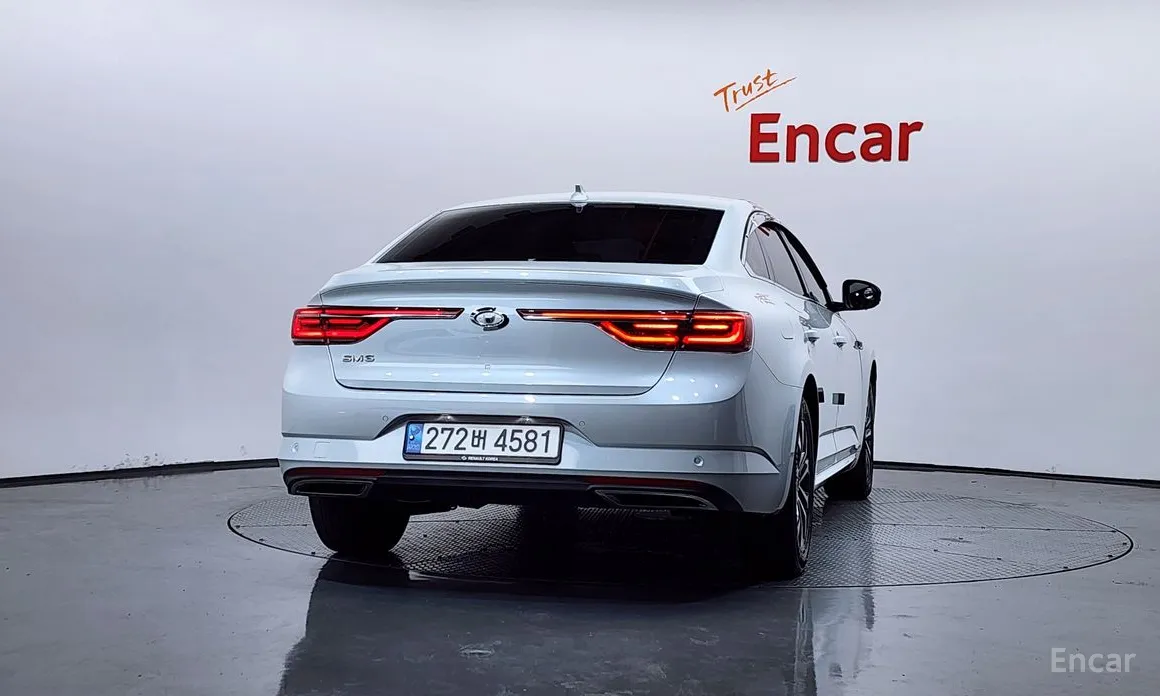 2020 Renault SM6