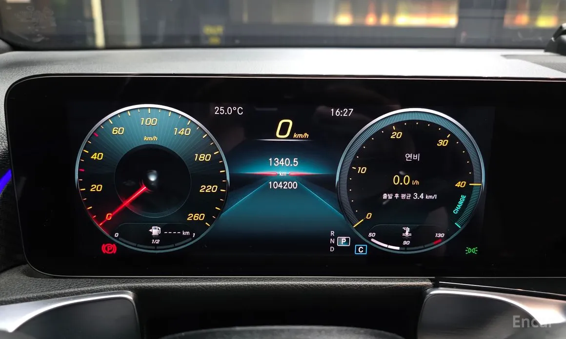 Фото 8 - Mercedes-Benz GLB-Class