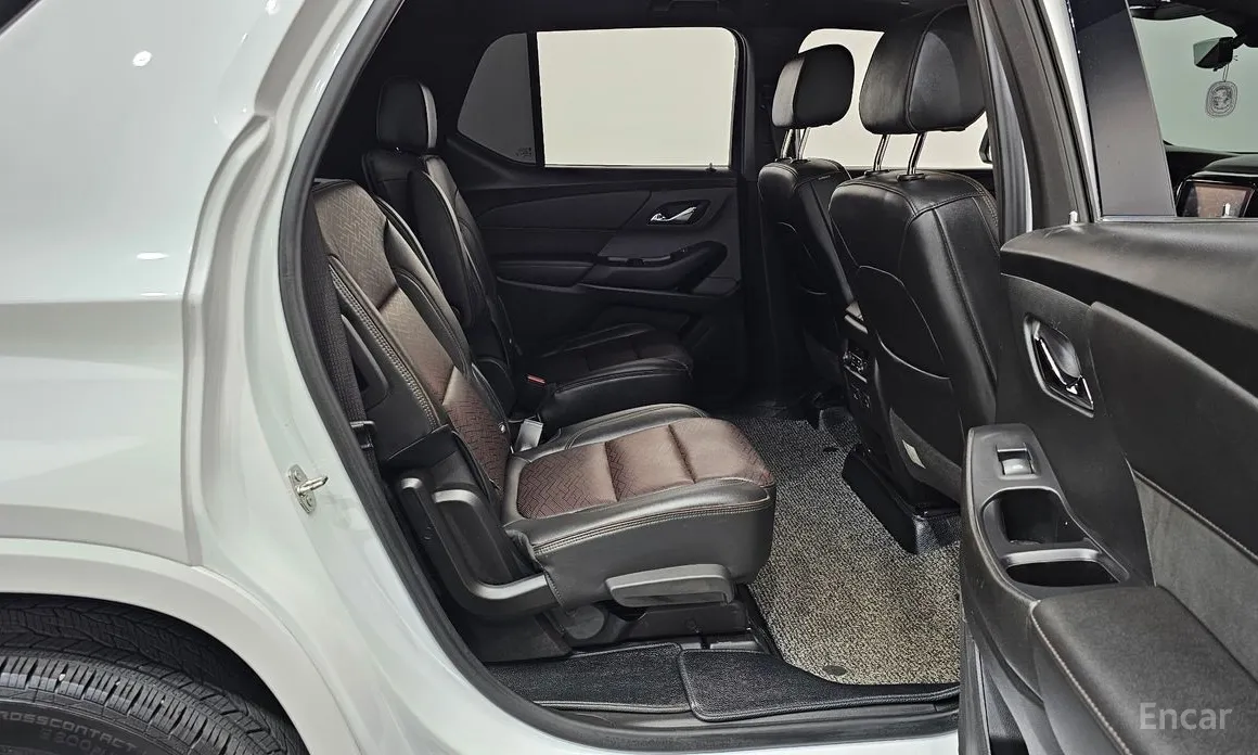 Фото 11 - Chevrolet Traverse