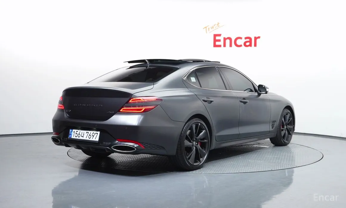 Фото 2 - Genesis G70