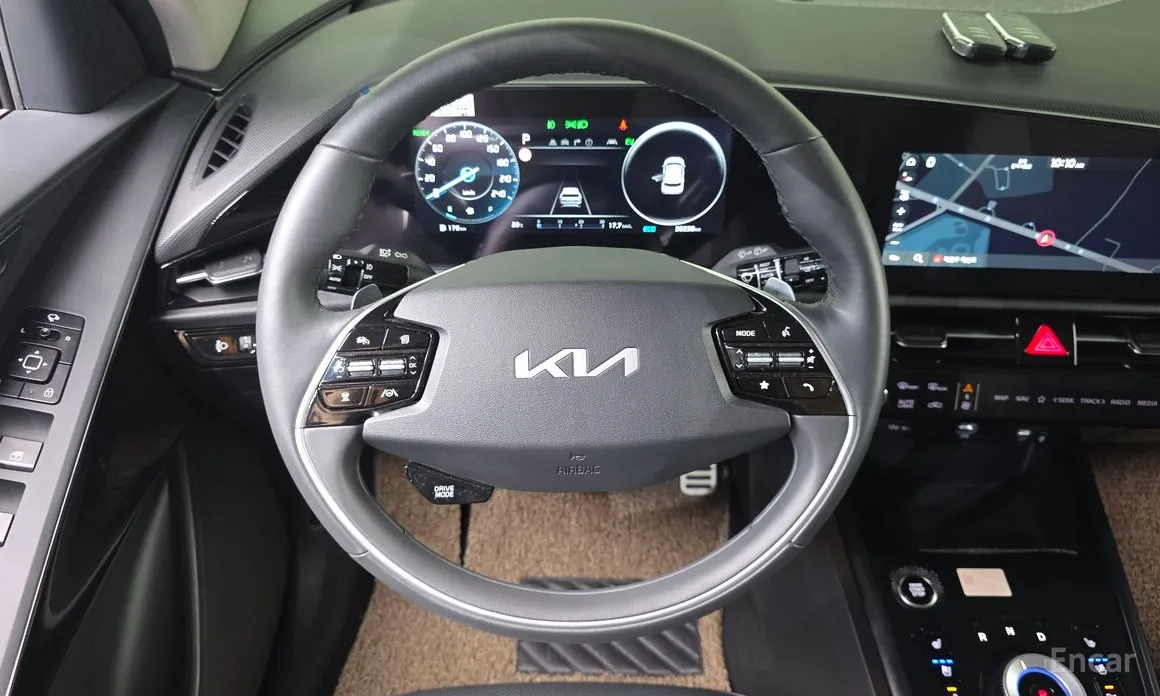 Фото 13 - Kia Niro