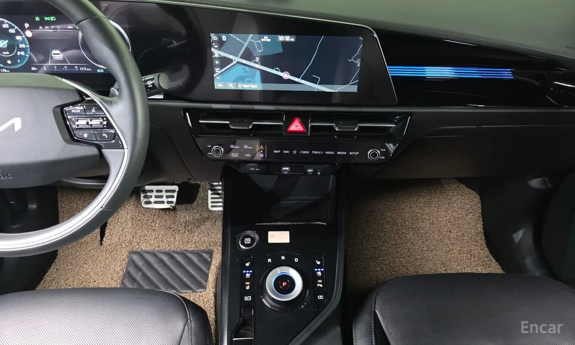 Фото 14 - Kia Niro