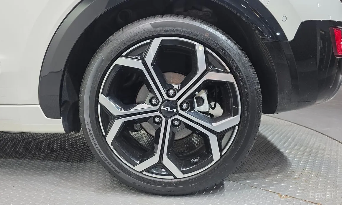 Фото 21 - Kia Niro