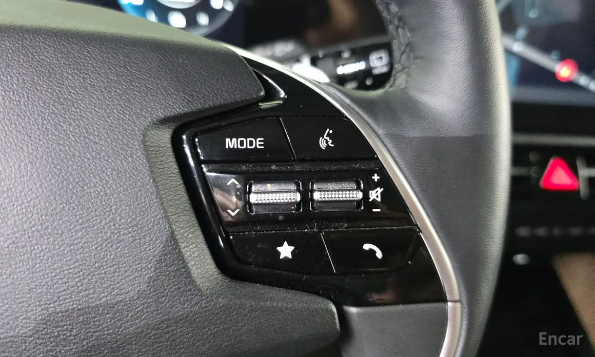Фото 32 - Kia Niro