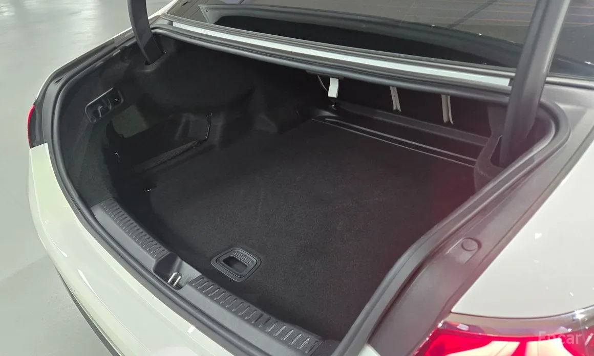 Mercedes-Benz E-Class 2024 E220d 4MATIC Exclusive