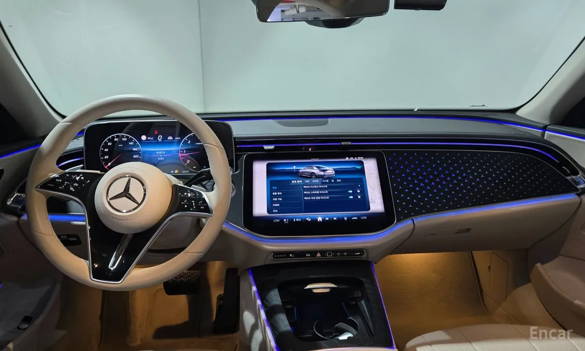 Mercedes-Benz E-Class 2024 E220d 4MATIC Exclusive