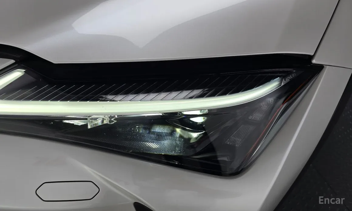 Lexus UX 2024 2.0 2WD