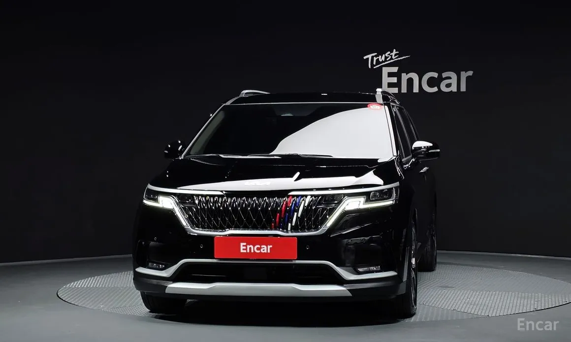 Фото 3 - Kia Carnival