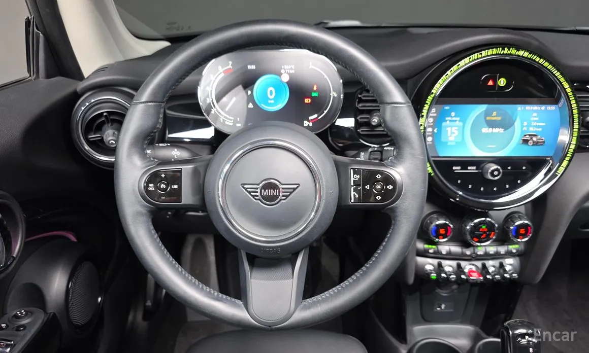 Mini Cooper 2001 Classic Plus Launch Pack