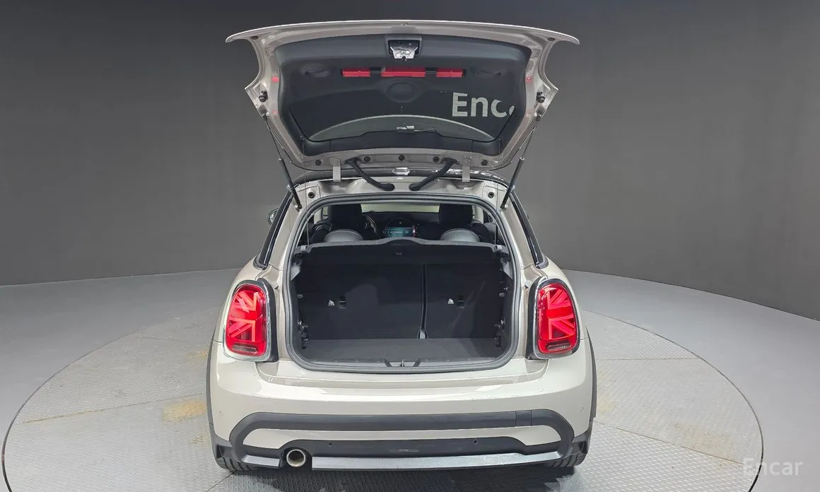Mini Cooper 2001 Classic Plus Launch Pack