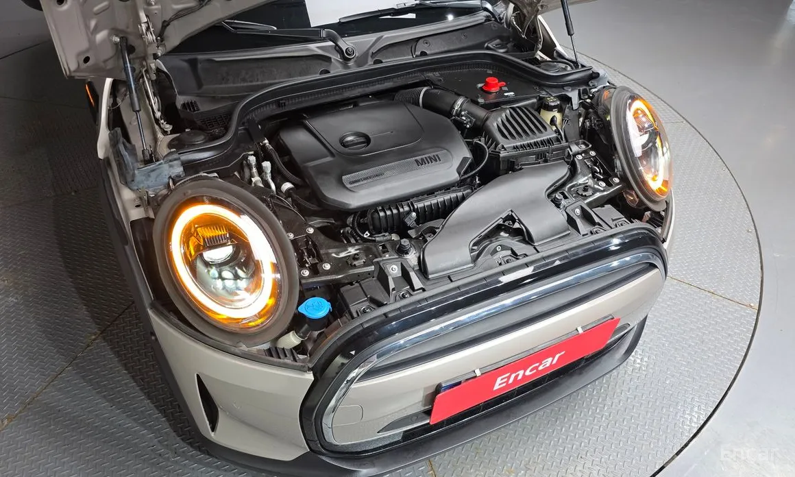 Mini Cooper 2001 Classic Plus Launch Pack