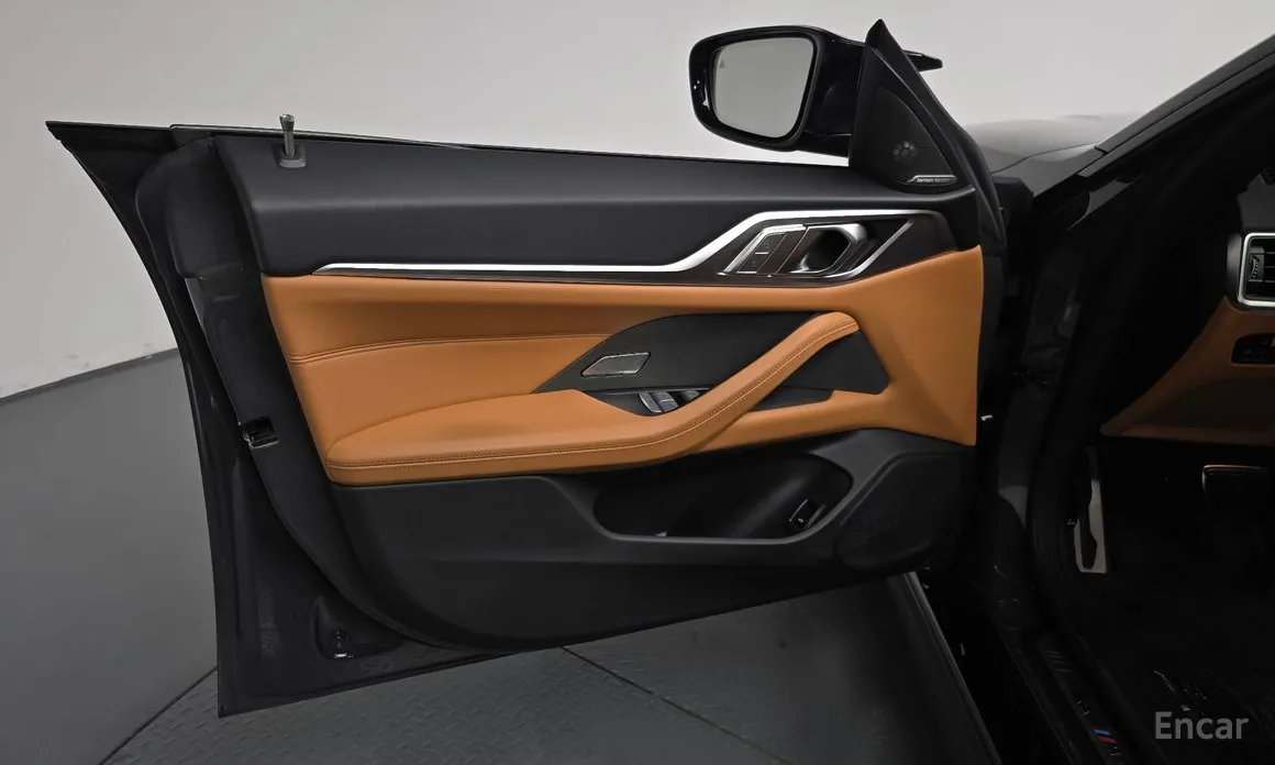 Фото 24 - BMW i4