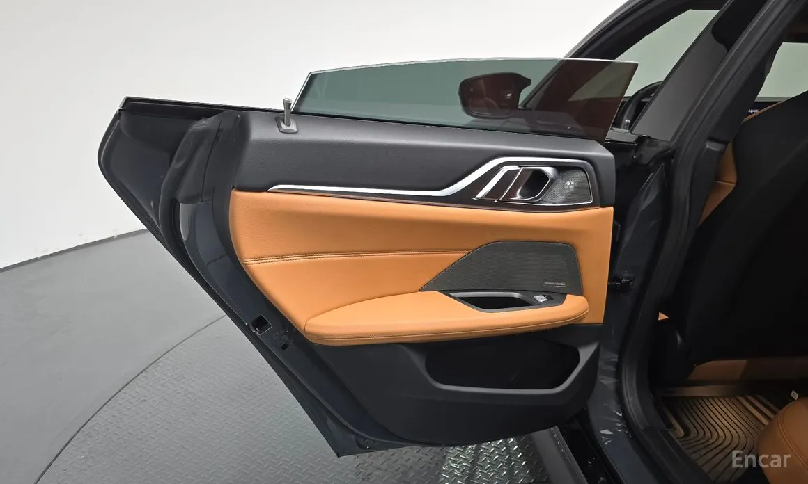 Фото 25 - BMW i4