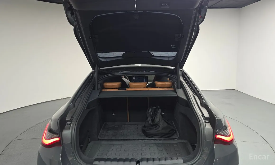 Фото 27 - BMW i4