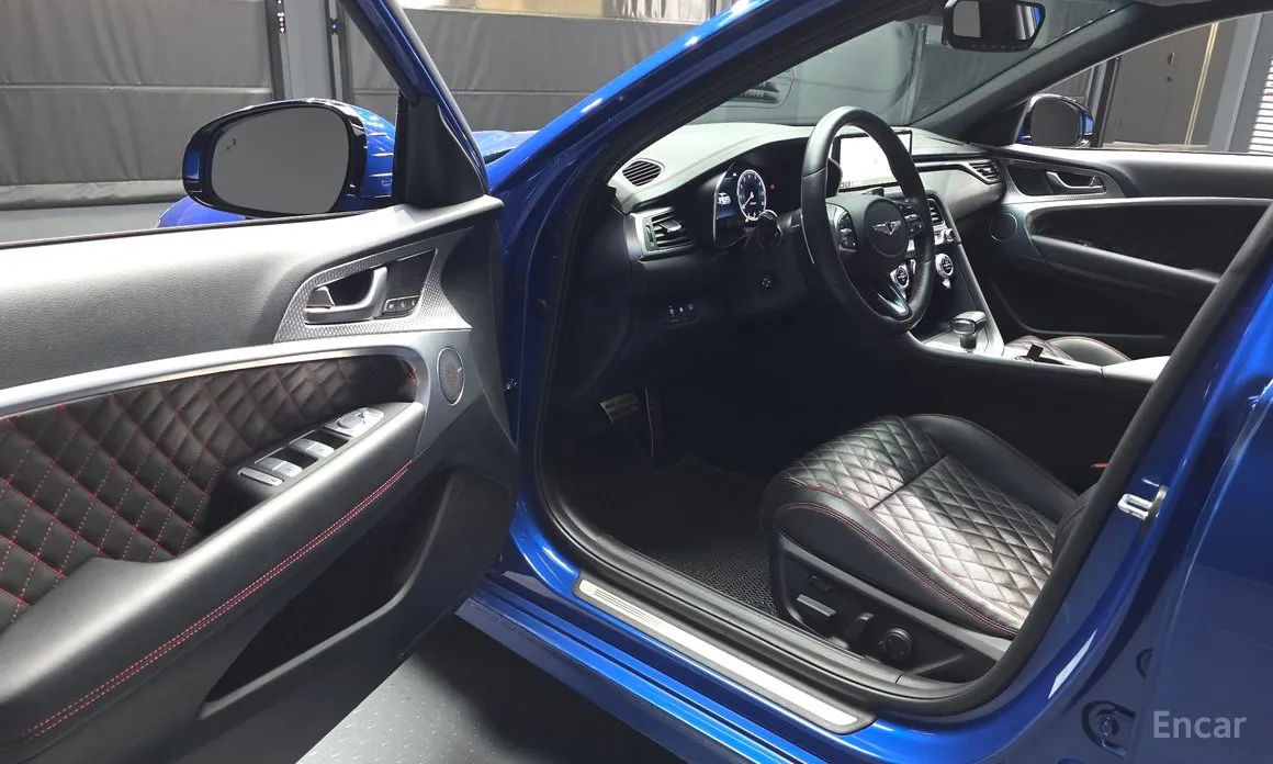 Photo 10 - Genesis G70