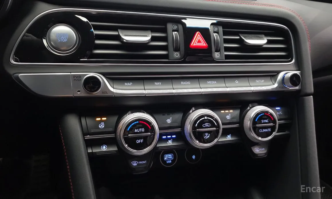 Photo 17 - Genesis G70