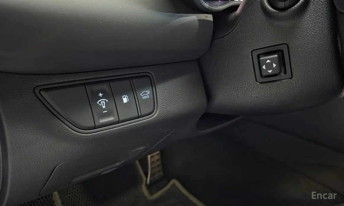 Photo 34 - Genesis G70