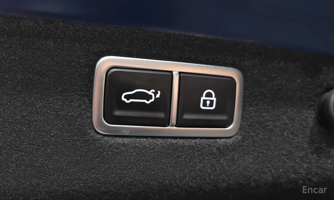 Photo 36 - Genesis G70