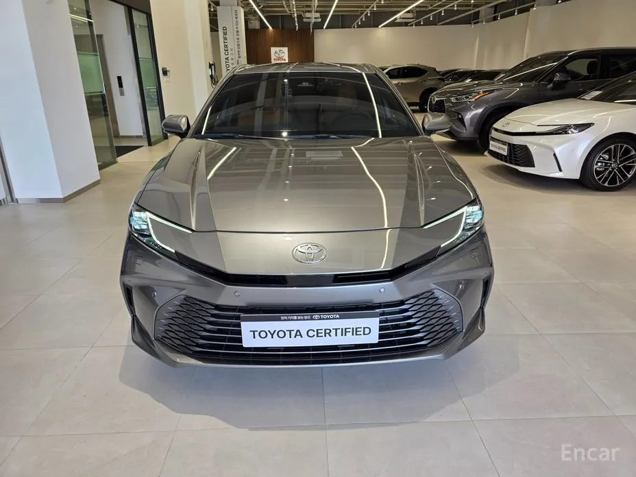 Toyota Camry 2024 2.5 XLE Hybrid
