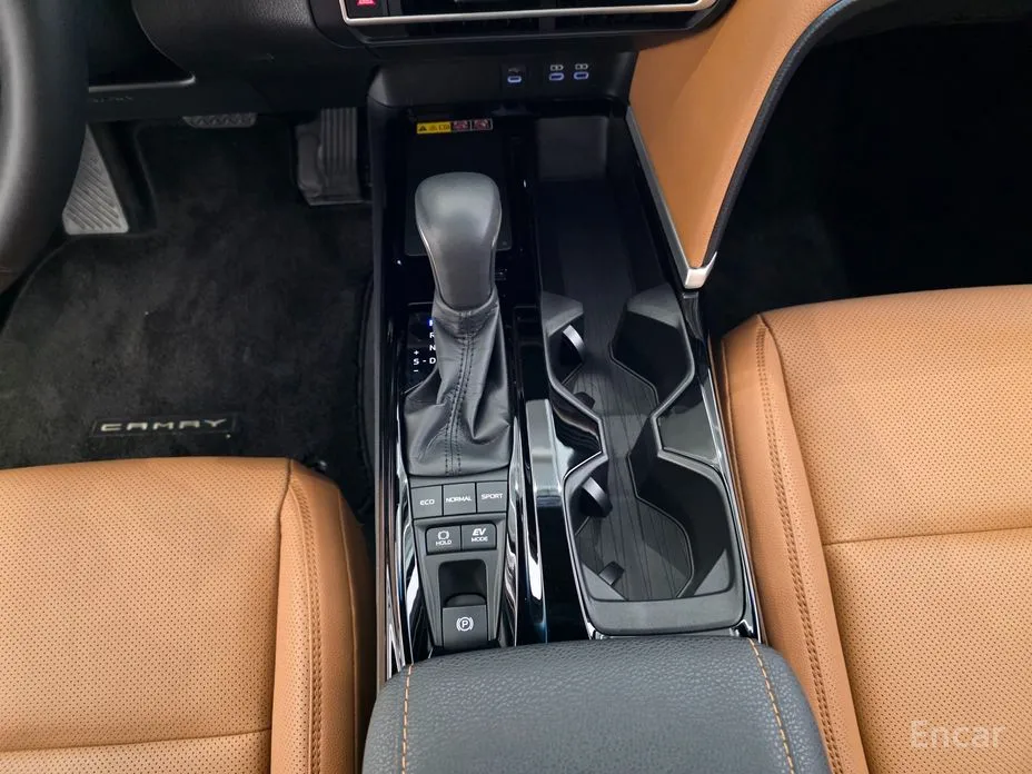 Toyota Camry 2024 2.5 XLE Hybrid