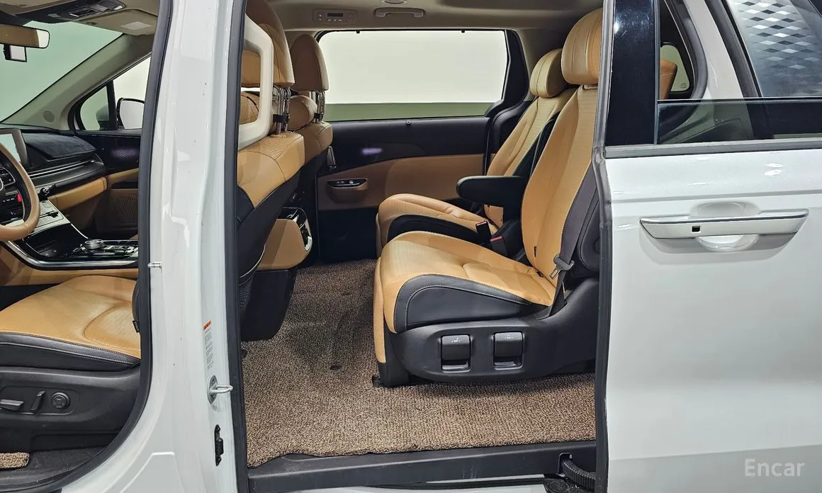 Фото 26 - Kia Carnival