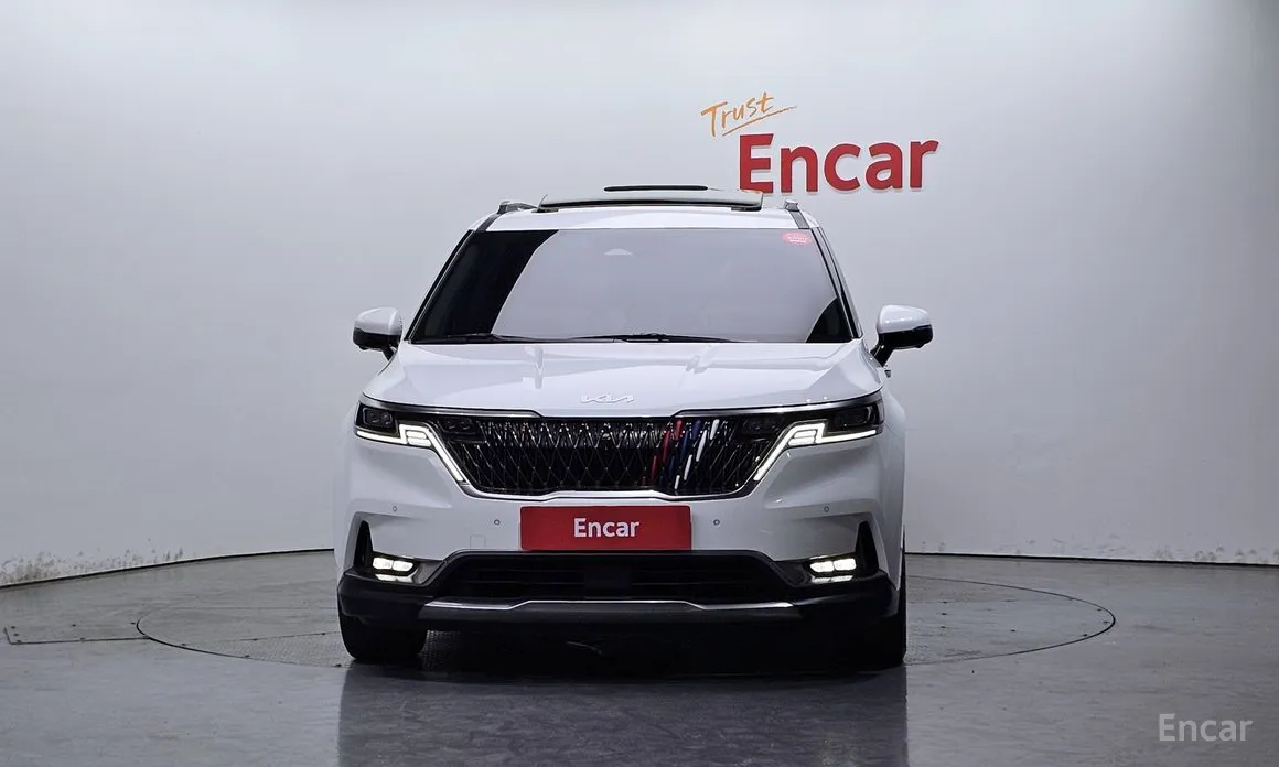 Фото 3 - Kia Carnival