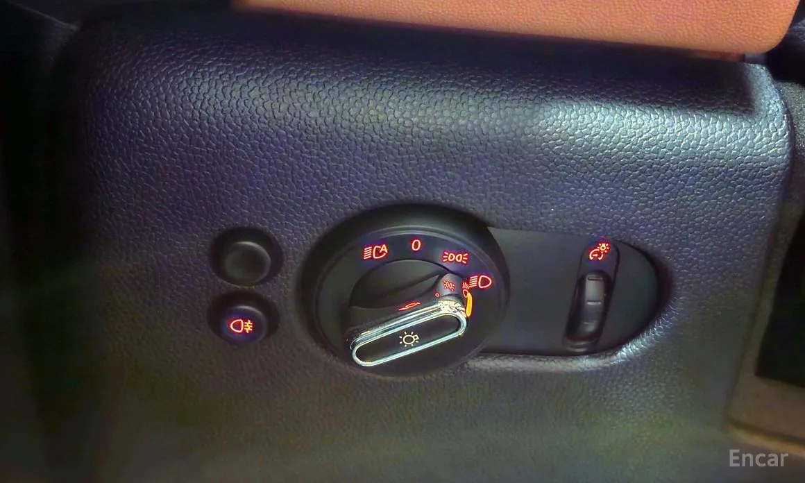 Mini Cooper 2001 5Door Classic Launch Pack