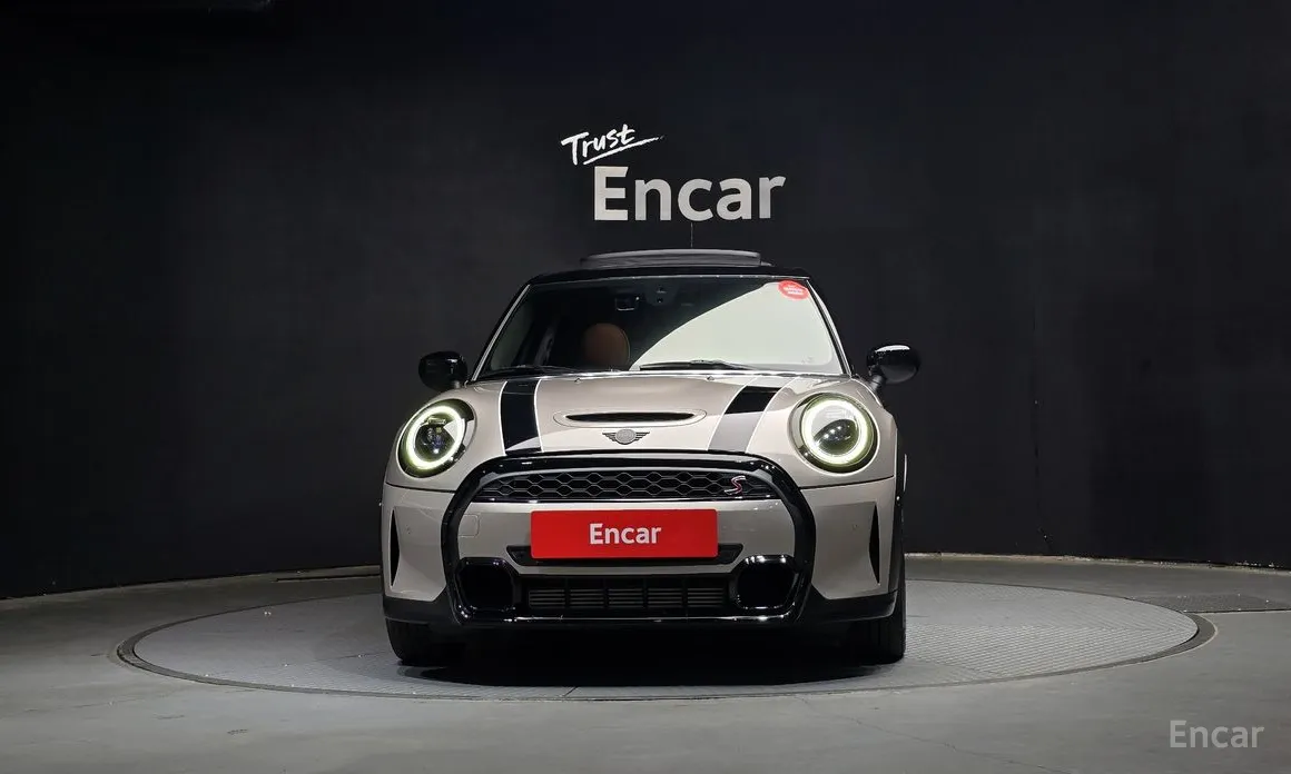 Mini Cooper 2001 5Door Classic Launch Pack
