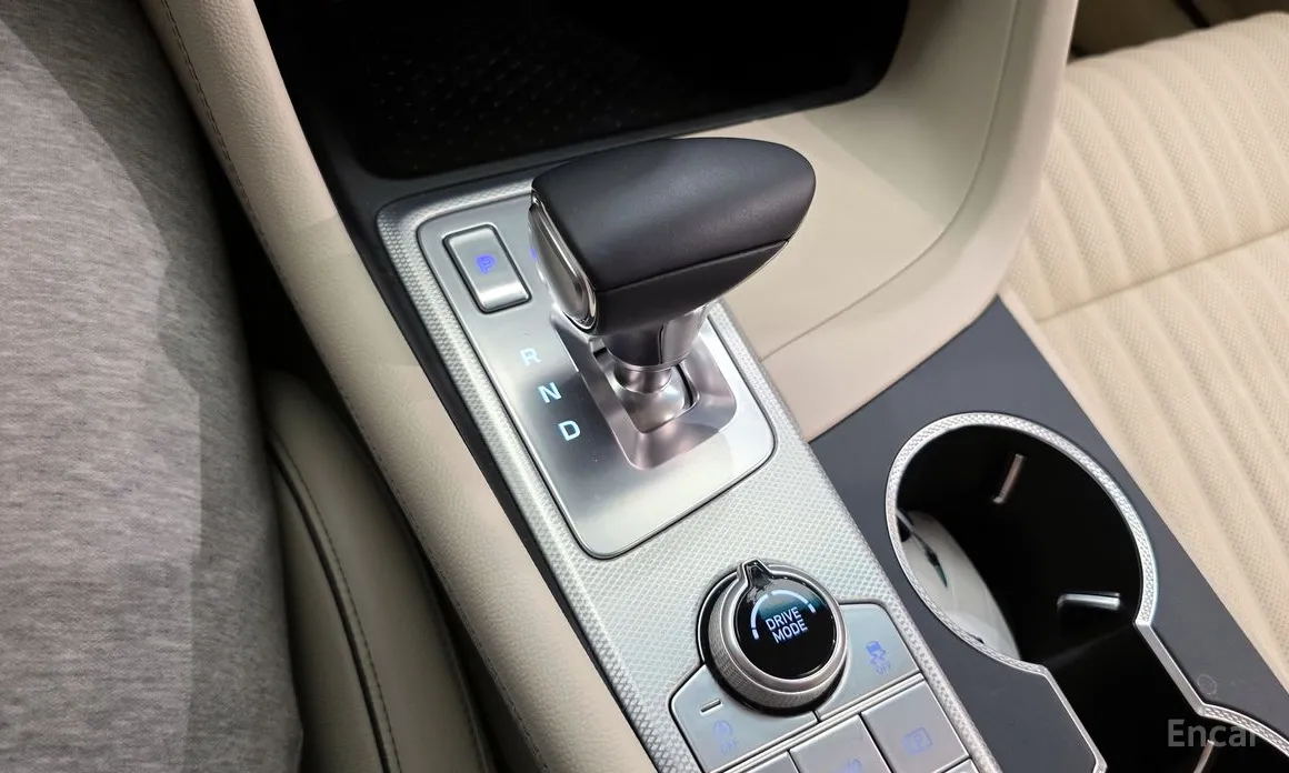 صورة 9 - Genesis G70