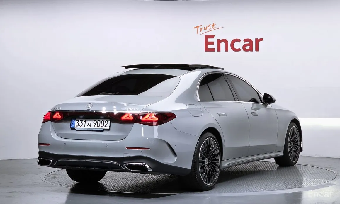 Mercedes-Benz E-Class 2024 E300 4MATIC AMG Line Premiere Special