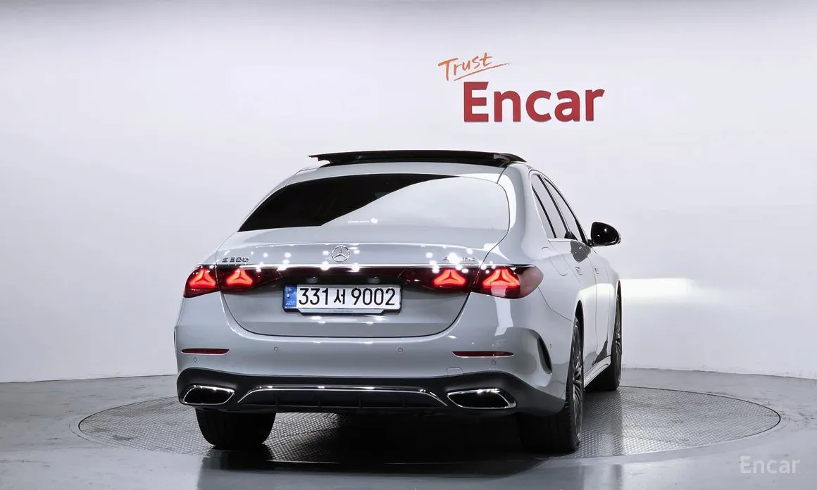 Mercedes-Benz E-Class 2024 E300 4MATIC AMG Line Premiere Special