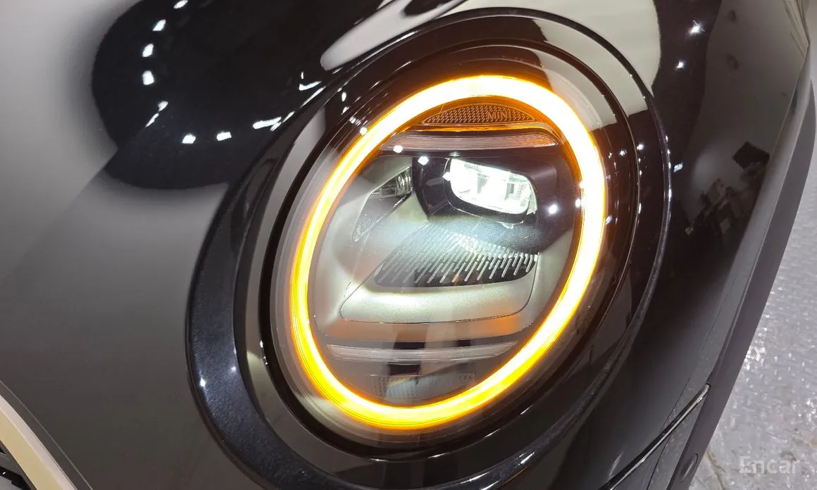 Mini Cooper 2024 5 Door Favoured