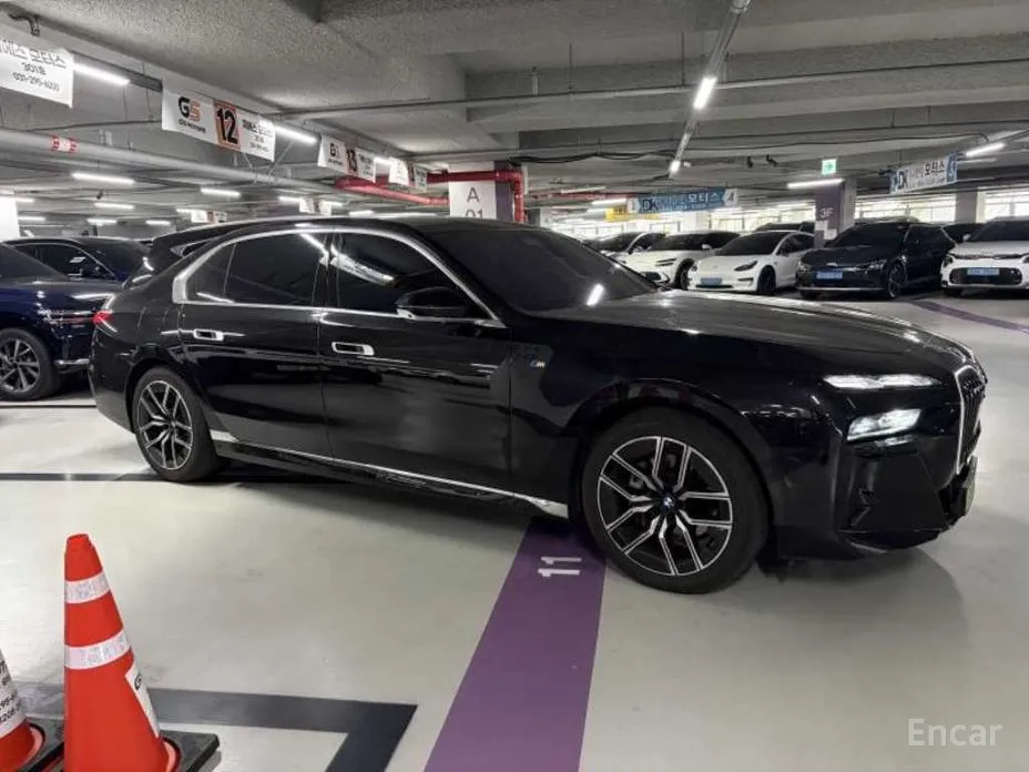 BMW 7 Series 2022 740d xDrive M Sport