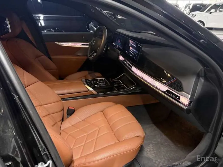 BMW 7 Series 2022 740d xDrive M Sport