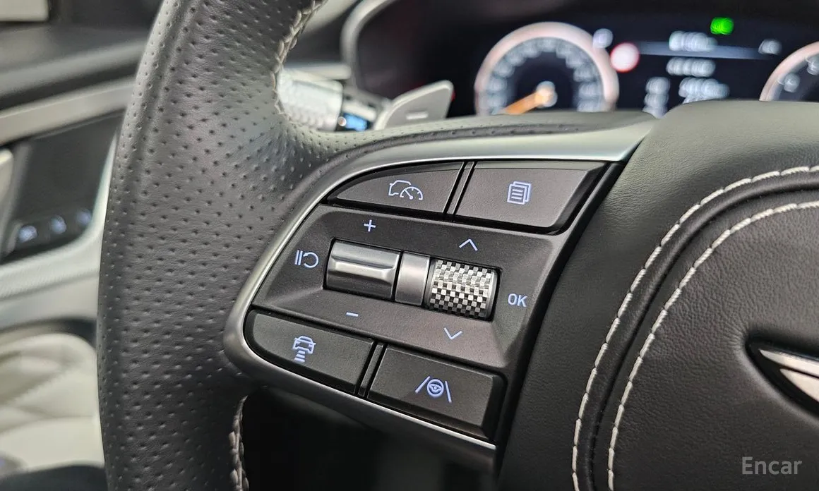 Фото 31 - Genesis G70
