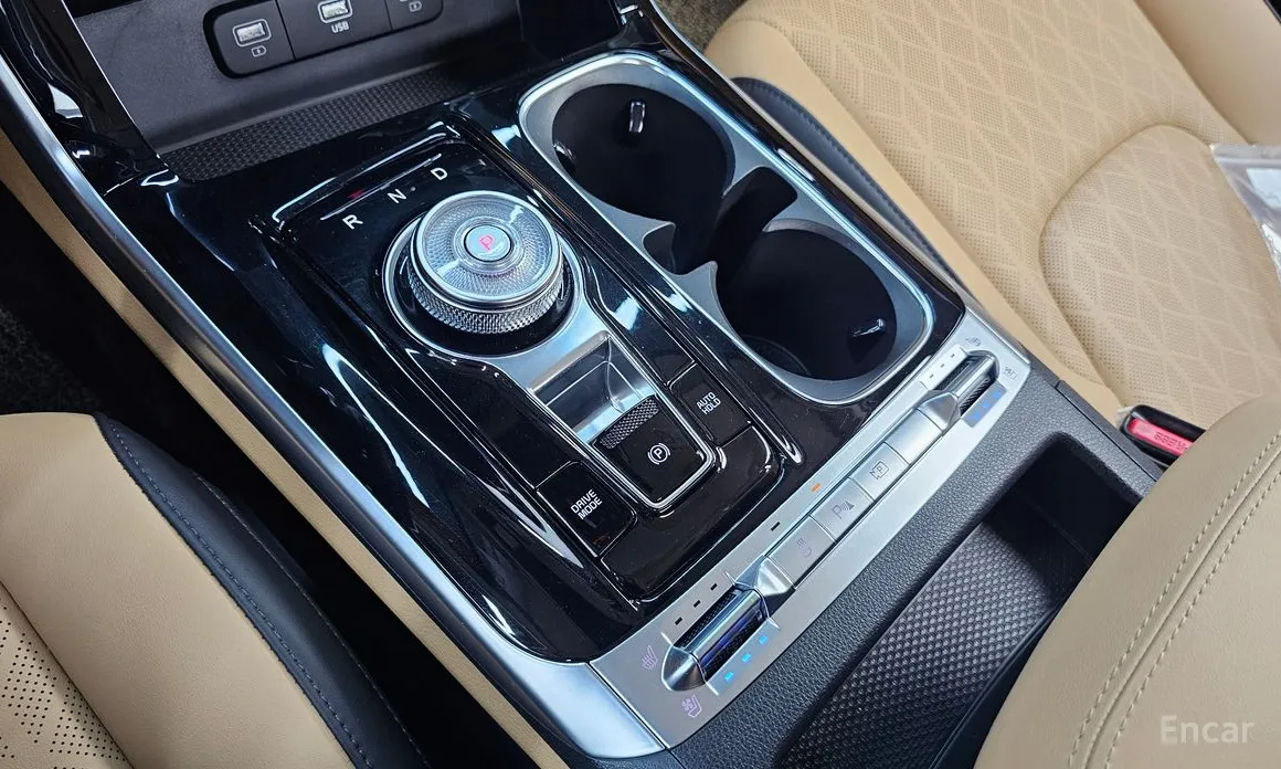 Фото 9 - Kia Carnival