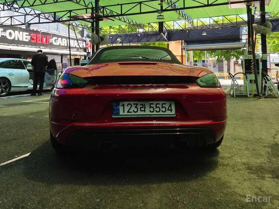 2016 Porsche 718
