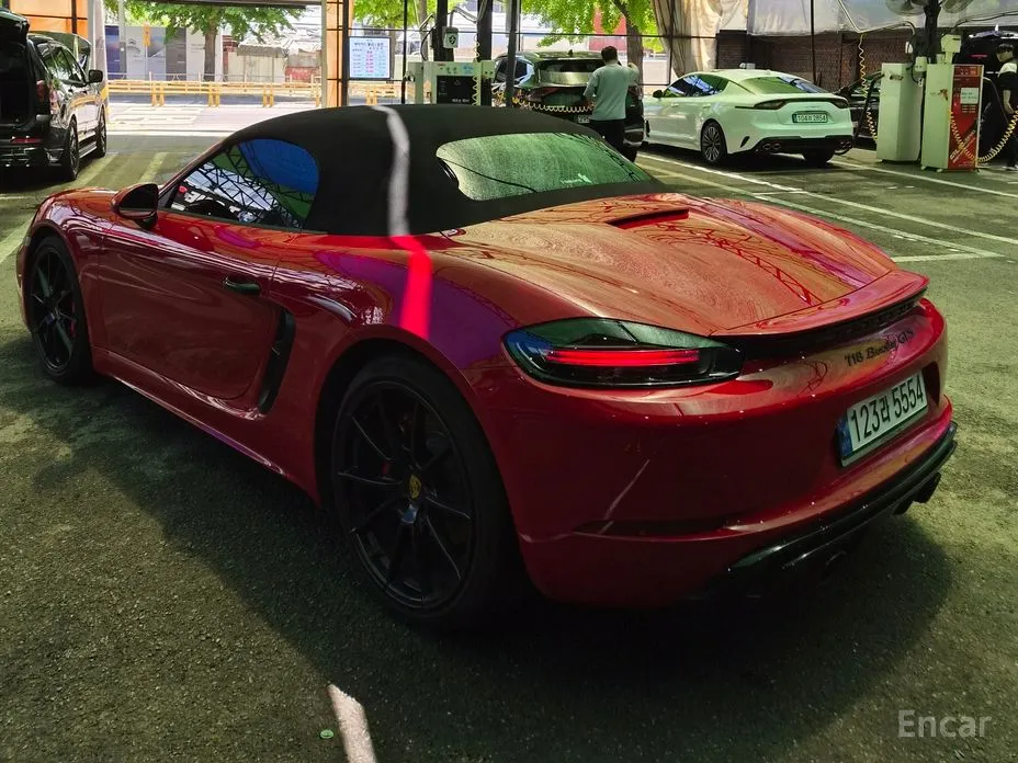 2016 Porsche 718