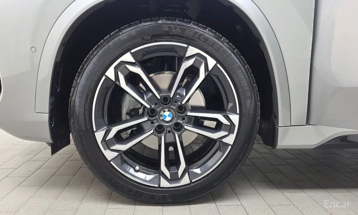 2023 BMW X1