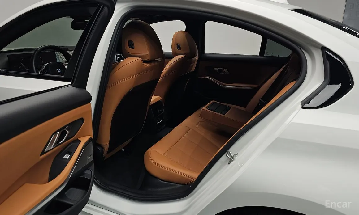 BMW 3 Series 2019 320i M Sport