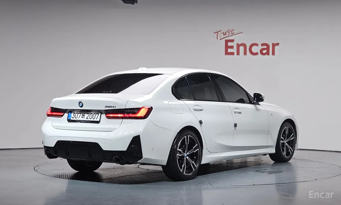 BMW 3 Series 2019 320i M Sport