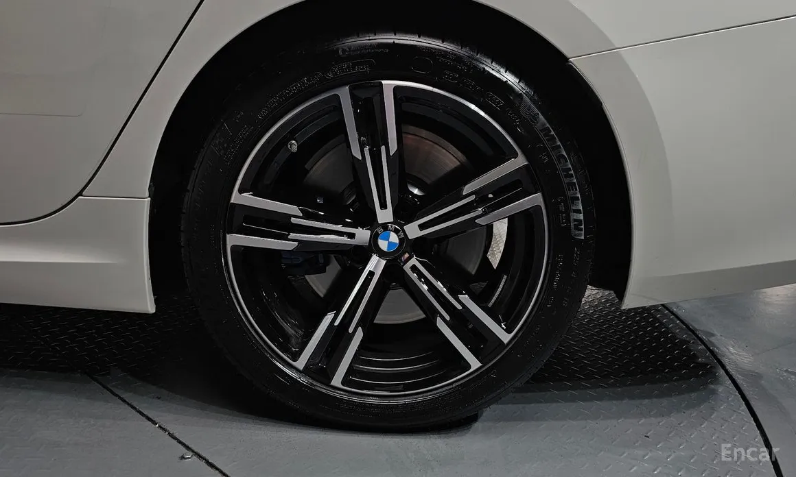 BMW 3 Series 2019 320i M Sport