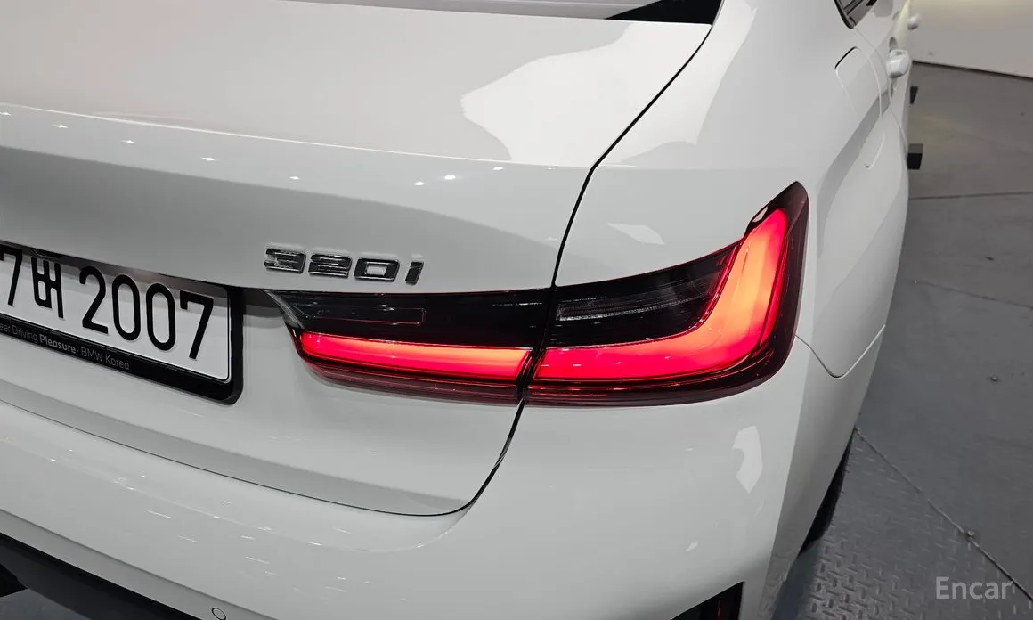 BMW 3 Series 2019 320i M Sport
