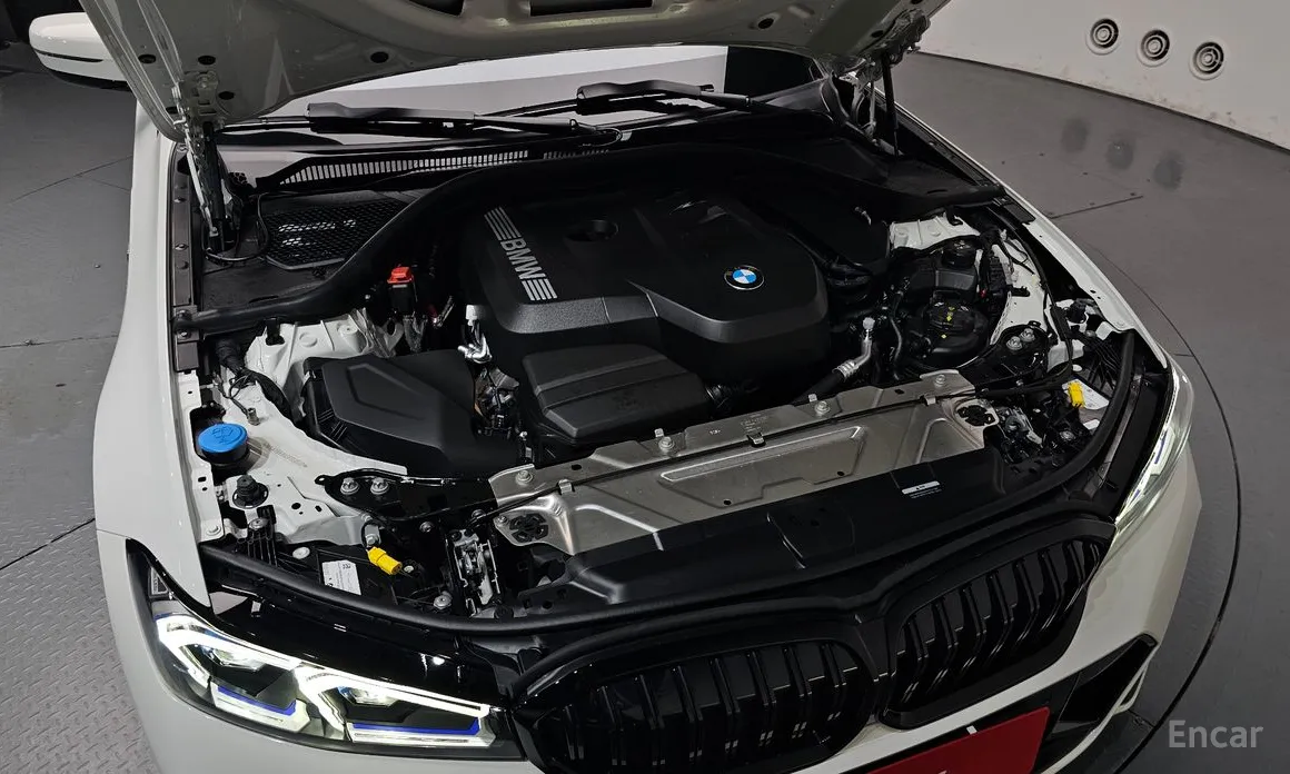 BMW 3 Series 2019 320i M Sport