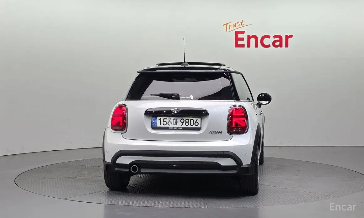 Фото 4 - Mini Cooper