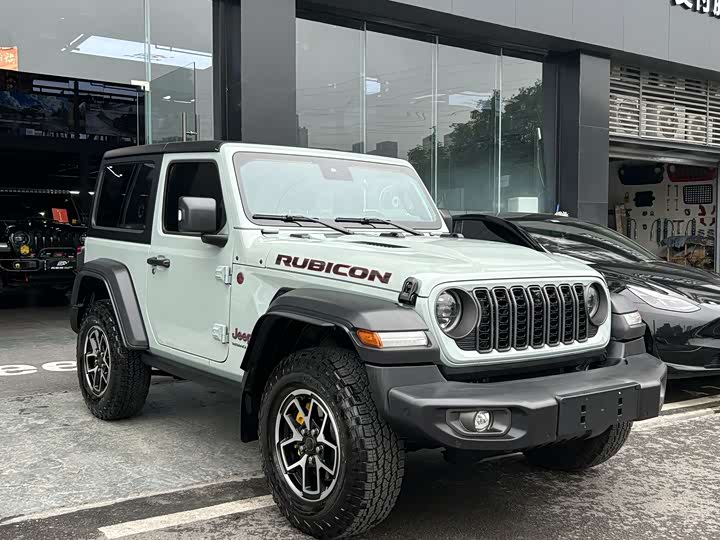 Фото 3 - Jeep Wrangler