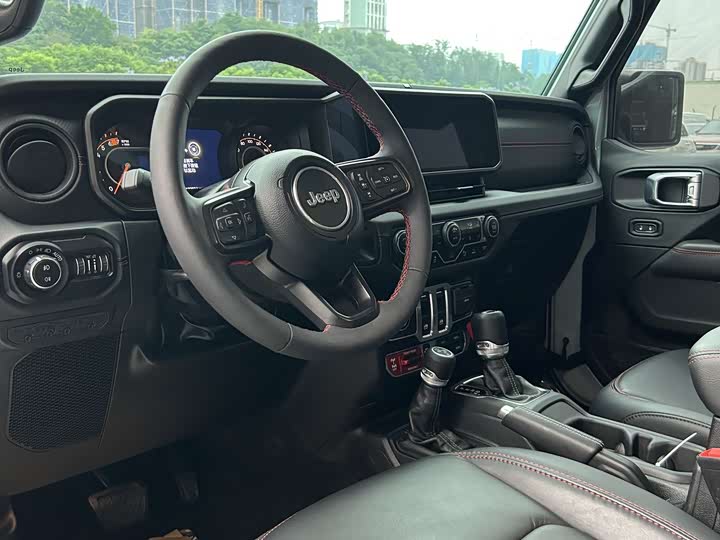 Фото 5 - Jeep Wrangler