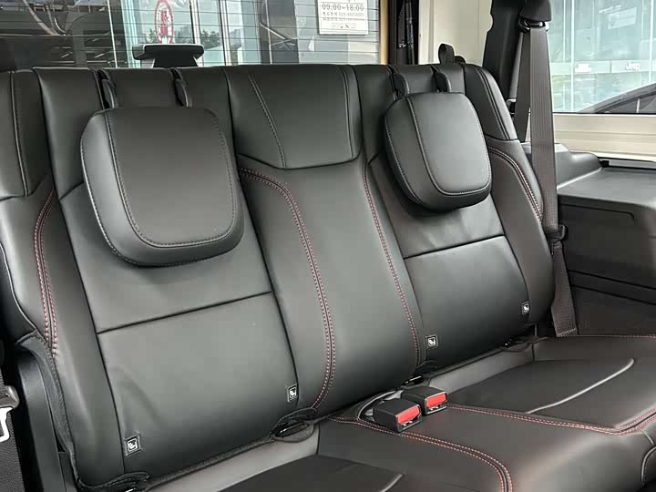 Фото 8 - Jeep Wrangler